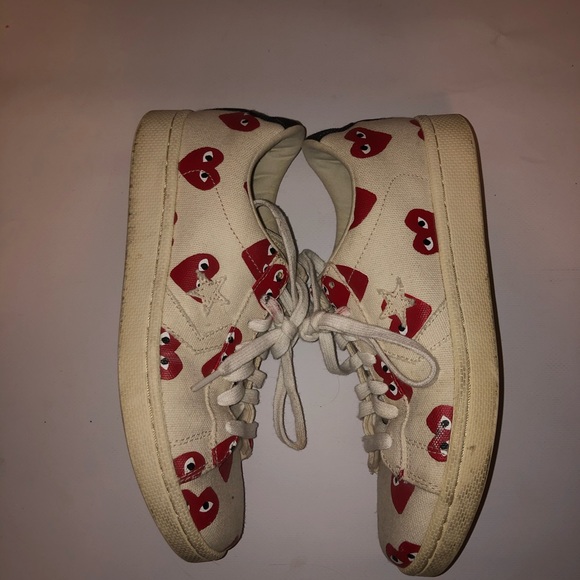 CDG Converse “Hearts All Over” - Picture 4 of 7